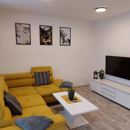 Appartamento Pod Bukem *